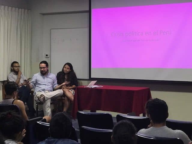 Conversatorio entre jóvenes y jesuitas sobre la crisis política en Perú 