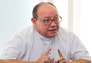 P. Rolando Alvarado, SJ: “Los jesuitas buscamos la excelencia académica, en valores y servicio”