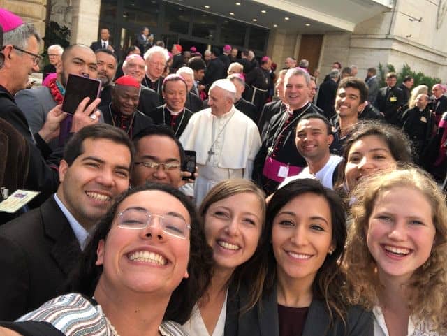 Con los Jóvenes hacia la sinodalidad misionera. Por: Juan Bytton S.J.