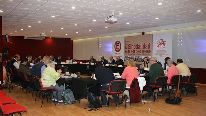 Teólogos desde la vida y discípulos del pueblo santo de Dios