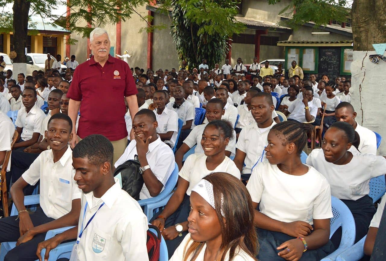 Colegios muy diferentes, adaptados a su entorno