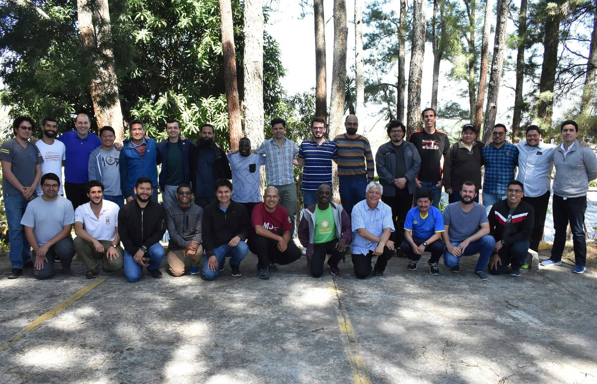 Mes Arrupe 2019-2020: Reflexión y trabajo entorno al ministerio sacerdotal 