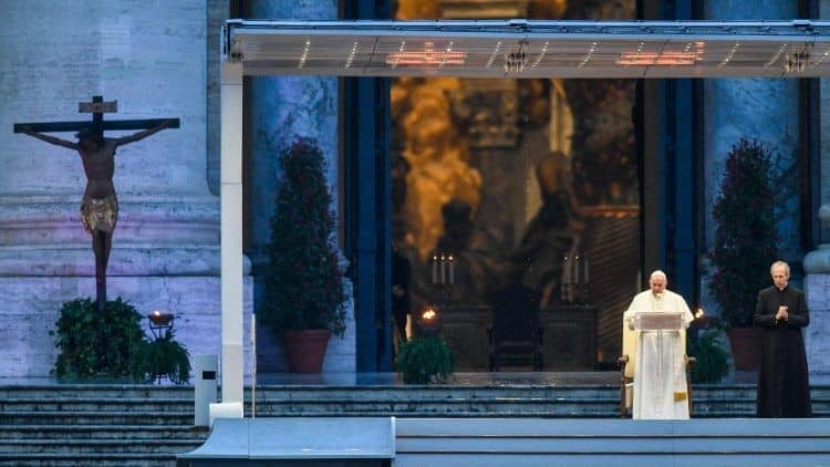 Oración extraordinaria con bendición Urbi et Orbi del Papa Francisco