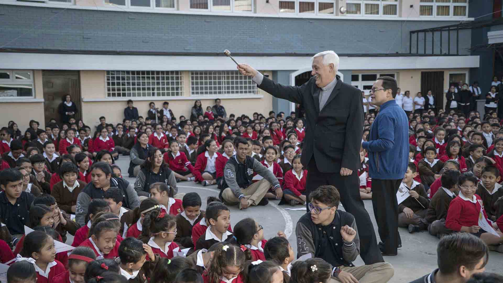 El P. General Arturo Sosa invita a firmar iniciativa de la CPAL por el Pacto Educativo Global