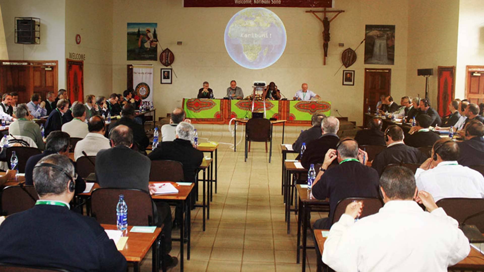 “Convoco la 71ª Congregación de Procuradores, que comenzará el 16 de mayo de 2022.”