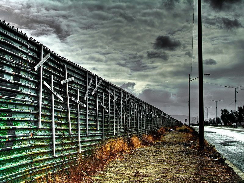 Vigilancia sólida y líquida en las fronteras, Frontera México-Estados Unidos:  un negocio muy lucrativo e ineficiente